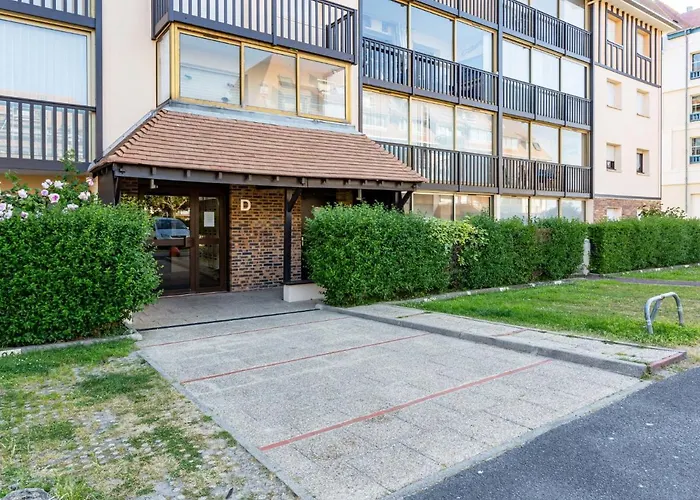 Le Grand Cap-15 By Interhome